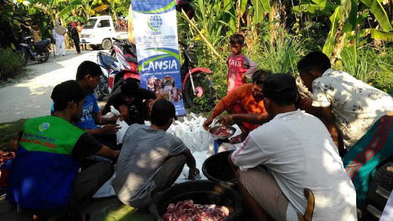Tak Kebagian Daging Qurban dari Masjid, Warga Berundung Senang ada Qurban dari Lazdai