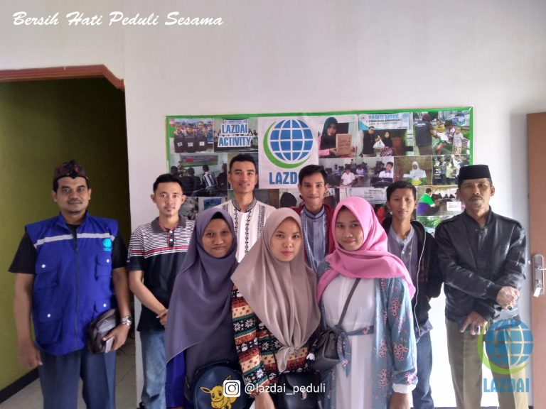 Penyaluran Beasiswa Procermat tingkat SLTA dan Perguruan Tinggi