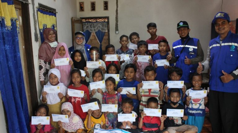 Santunan Anak Yatim Bersama PLN