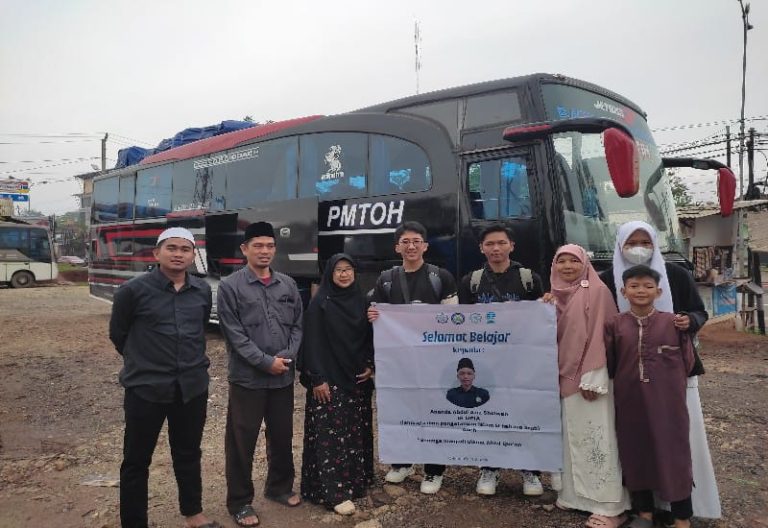 Rumah Quran LAZDAI Lepas Keberangkatan Abdul Azis Sofyan ke LIPIA Aceh