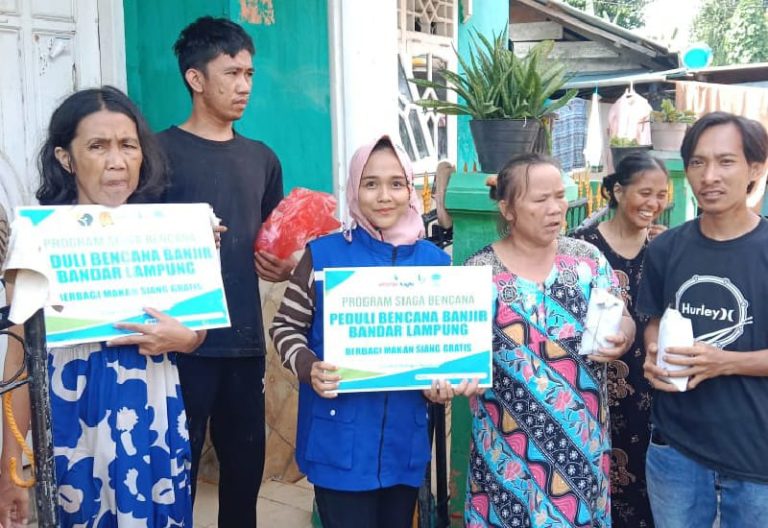 Relawan LAZDAI Peduli Beraksi Pascabanjir di Bandar Lampung