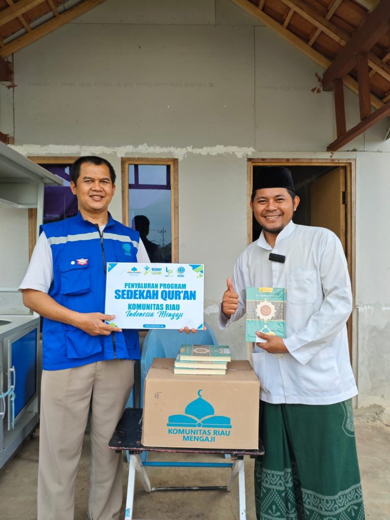 Sinergi Kebaikan: Komunitas Riau Indonesia Mengaji Gandeng LAZDAI Salurkan Mushaf Al-Qur’an ke Tanggamus