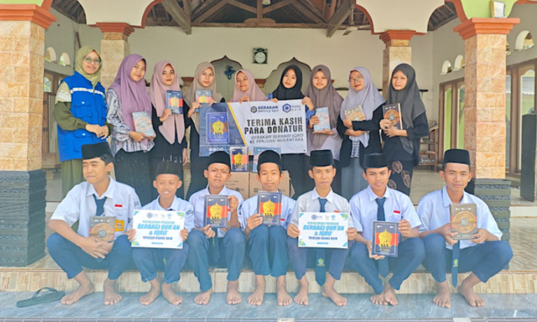 Satu Mushaf untuk Sejuta Kebaikan: Jadilah Bagian dari Perjalanan Ilmu Para Santri