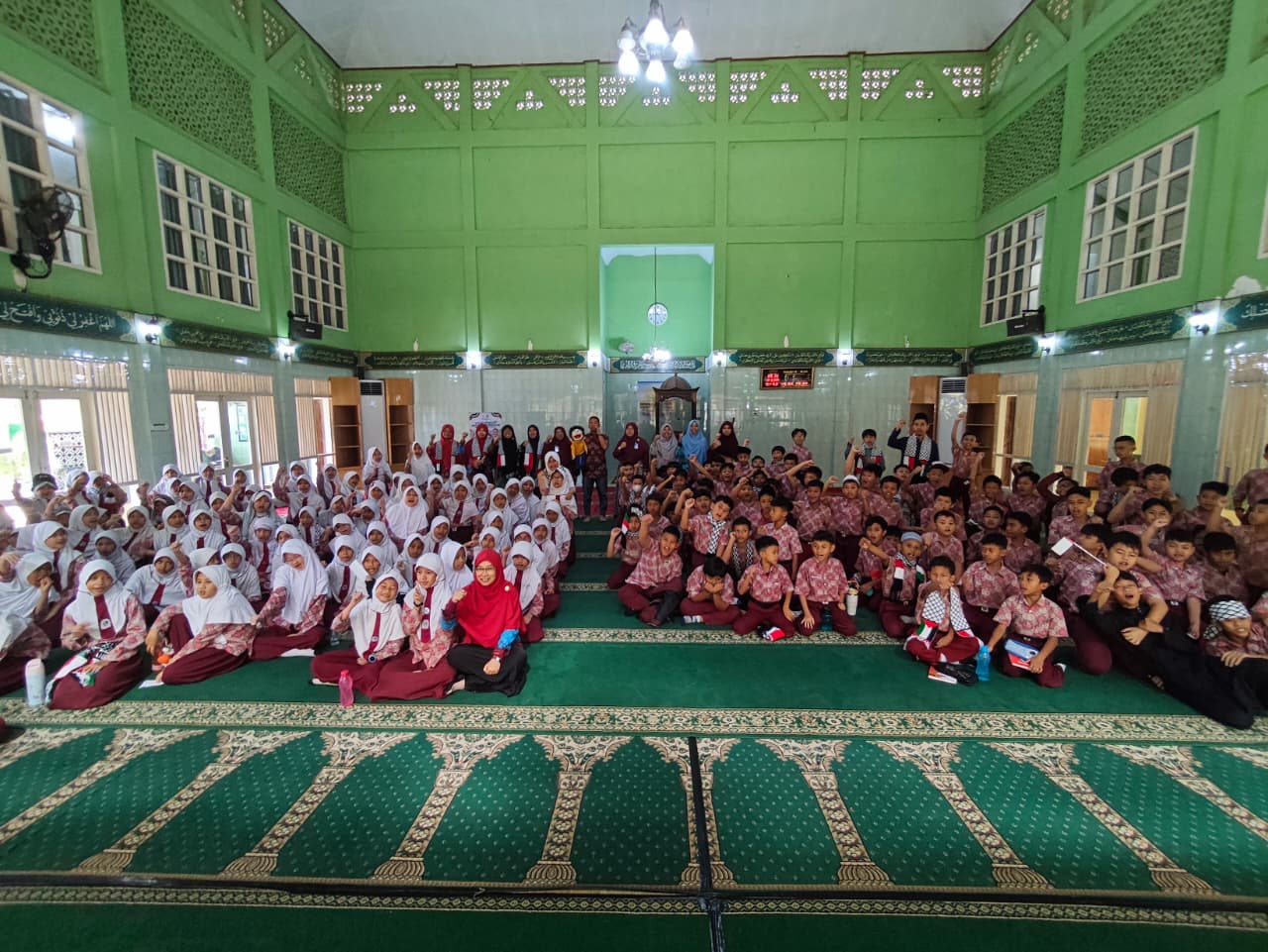 Roadshow Literasi Hari Santri di SDIT Permata Bunda 1, Anak-Anak Belajar Peduli Lewat Cerita Palestina