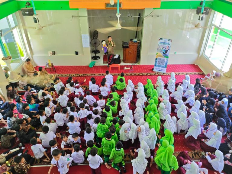 Belajar Kepedulian Lewat Raodshow Literasi di SDIT Permata Bunda 2